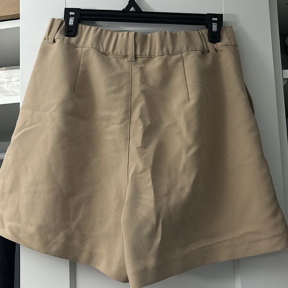Abercrombie tailored shorts - Picture 2 of 2